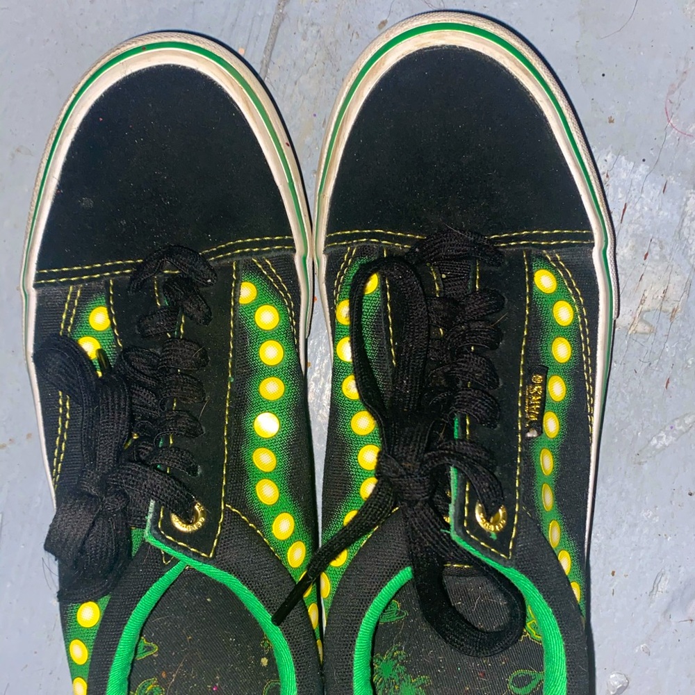 Vans shoes size 7